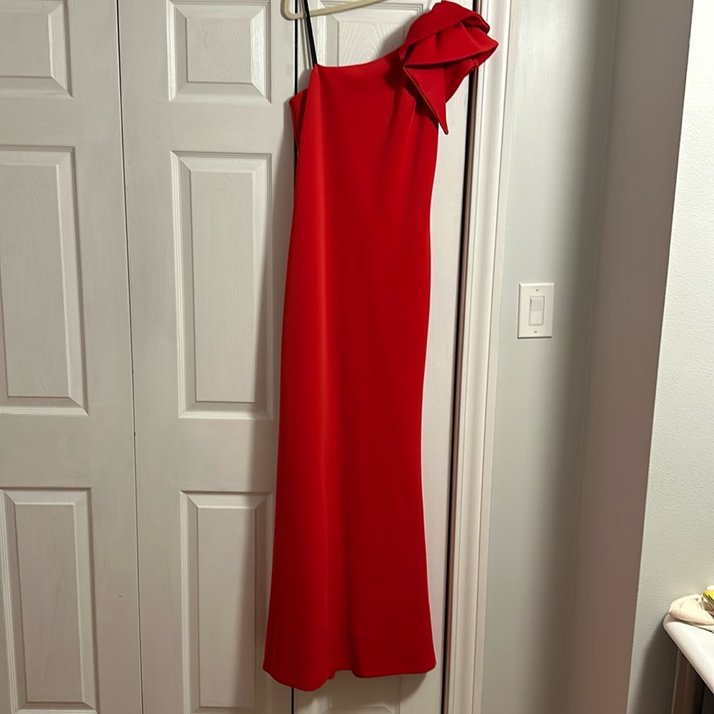 Avery Size 10 red dress